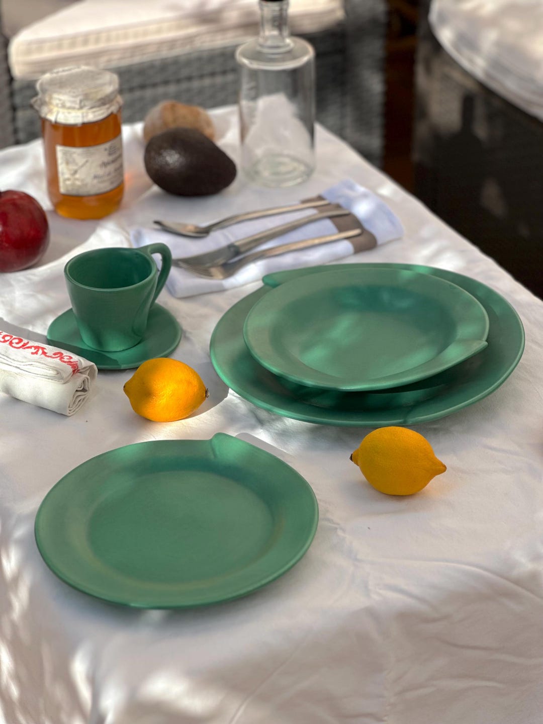 Julie Sanders “cyclamen” Dinnerware Set – Matte Green Ceramic, 20