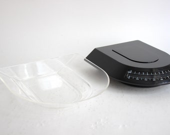 Guzzini レディB キッチンスケールです。メンフィススタイル。フリオ