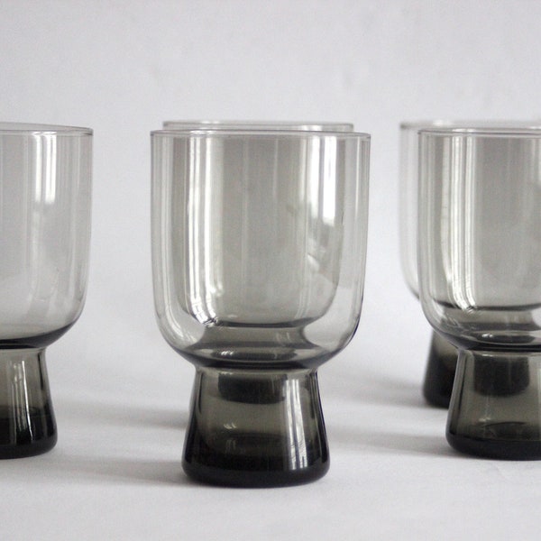 Vintage smoked blown glass set of 6 drinking glasses. Handmade, 70s. Minimalistic style