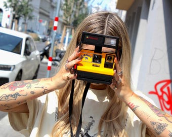 POLAROID CAMEL 600 CAMERA - Released 1987
