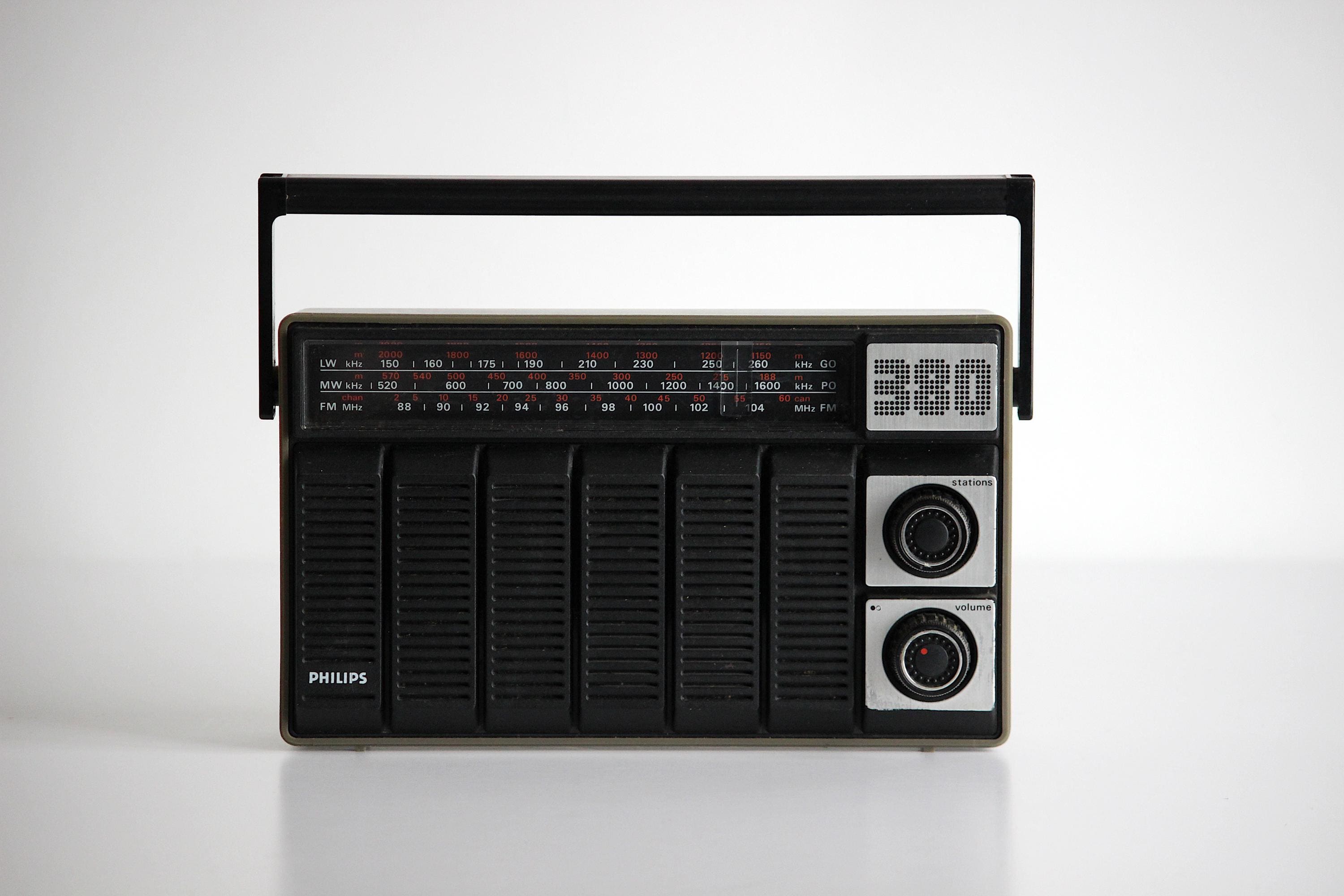 Radio portable LW/MW/FM PHILIPS D1012 / worldwide shipping