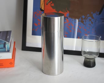 Arne Jacobsen dla Shakera do koktajli Stelton 1967 Cylinda-Line — ikona stylu vintage