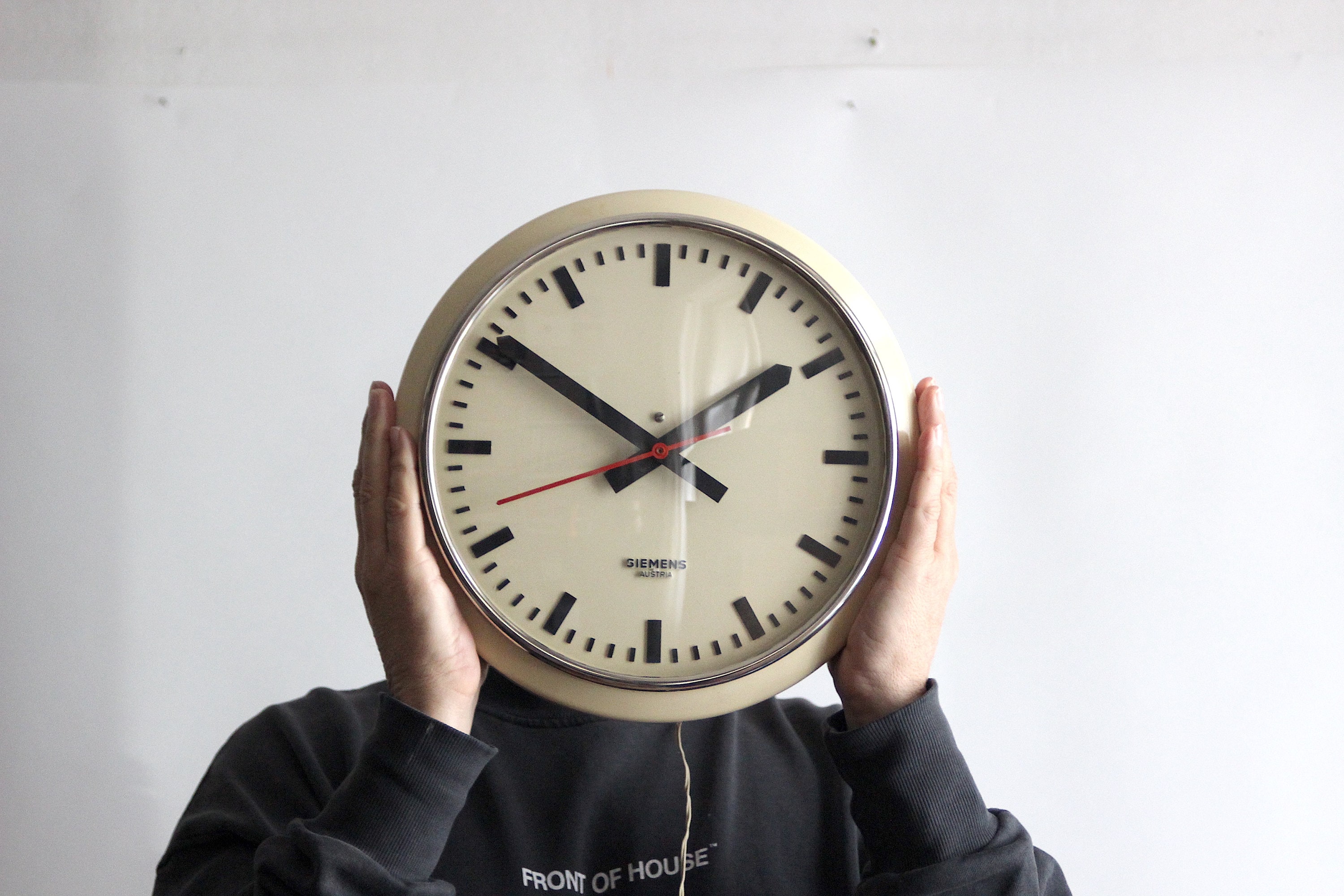 Horloge industrielle Henry Lepaute électronique - SNCF