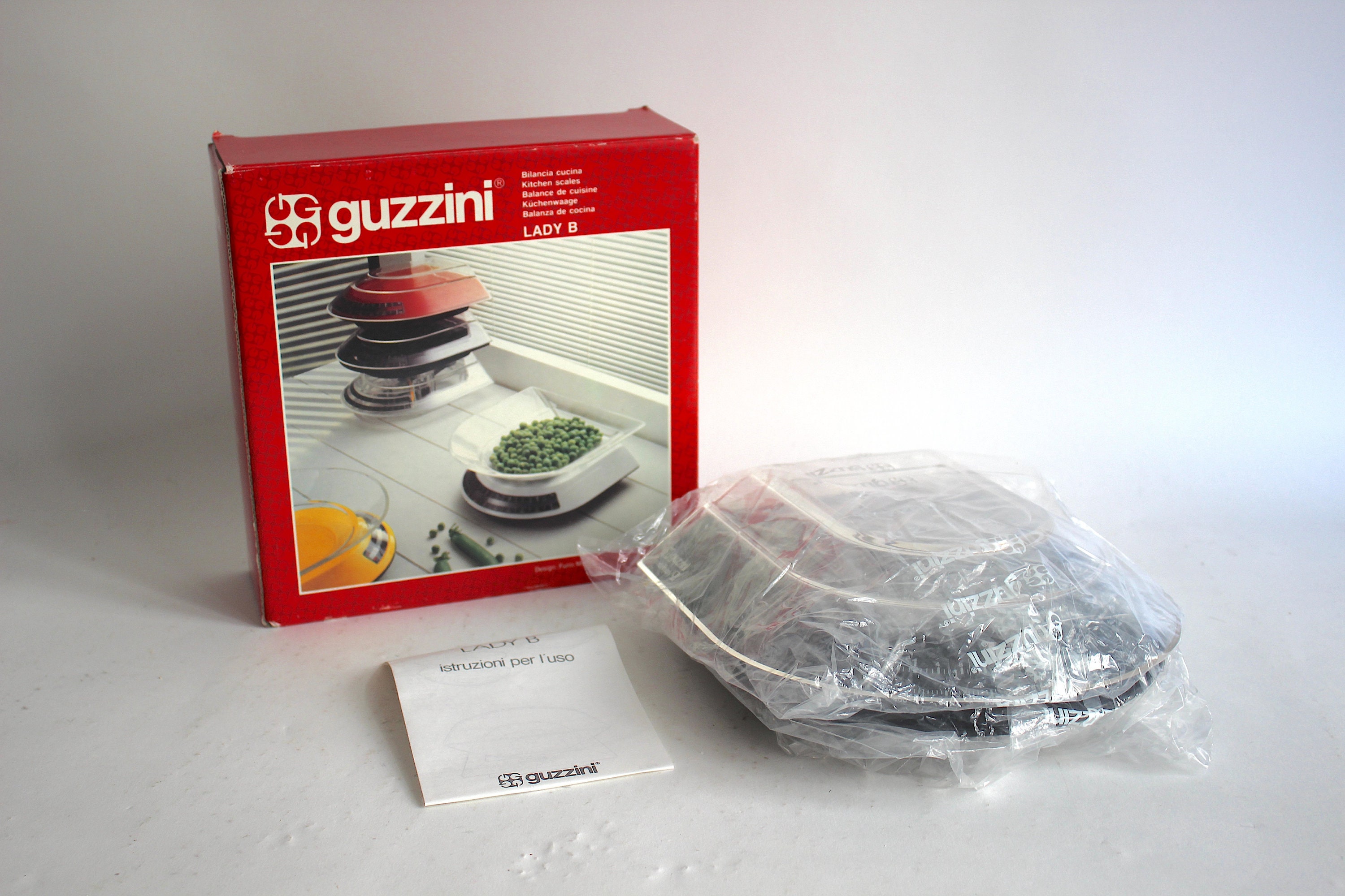 guzzini「Lady B」キッチンスケール Guzzini レディB キッチンスケールです。メンフィススタイル。フリオ