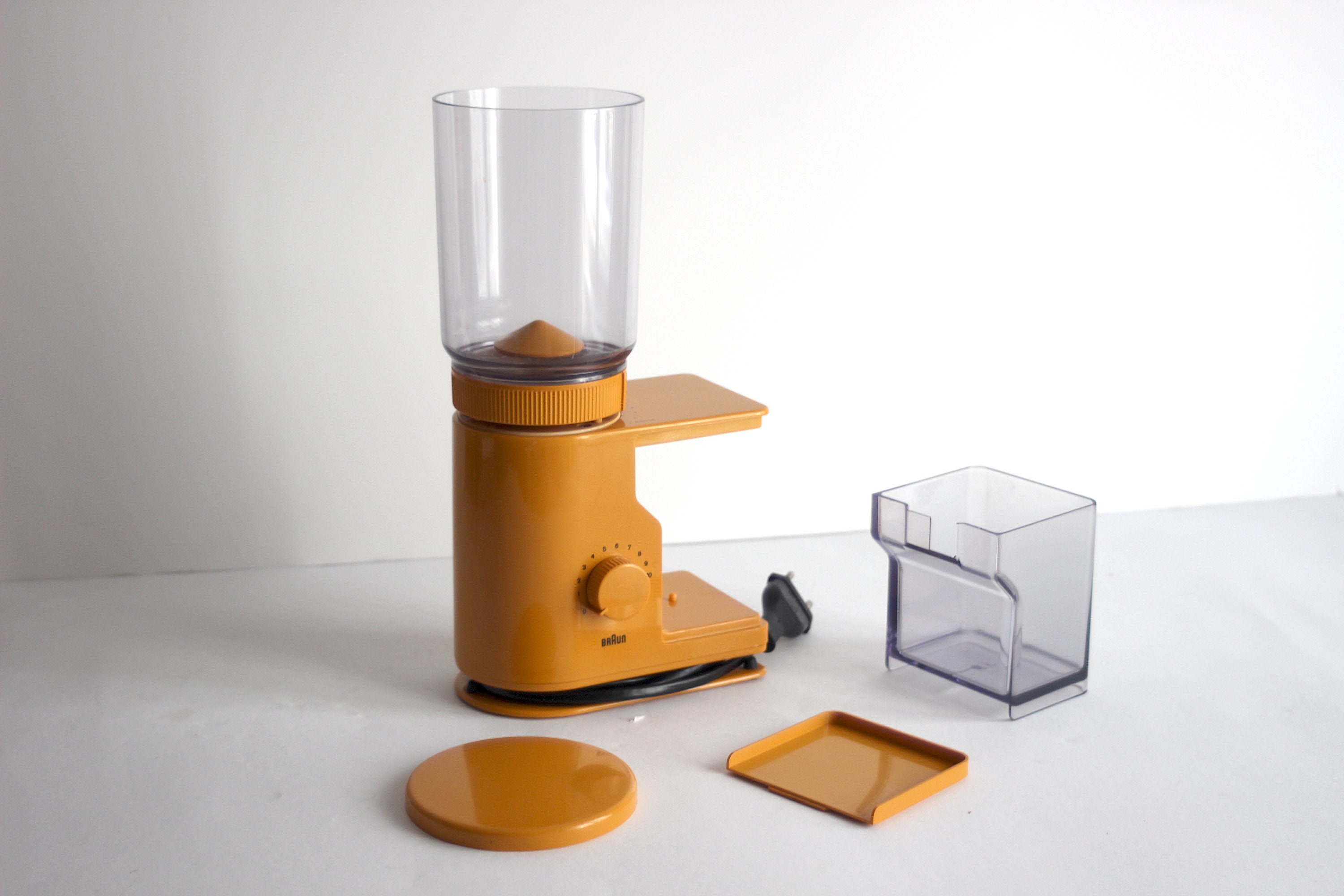 Braun Aromatic Orange Coffee Grinder KMM 20. Type 4045. Reinhold