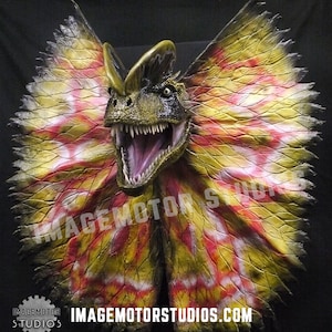 Life size Dilophosaurus spitter dinosaur head prop replica image 1