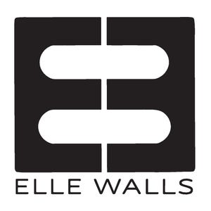 K&ouml;nnte beinhalten: Ein schwarzes grafisches Logo mit einem stilisierten Buchstaben E, der sich spiegelt und eine symmetrische Form bildet, platziert &uuml;ber dem Text ELLE WALLS in einer klaren serifenlosen Schrift. Das Design ist kontrastreich auf wei&szlig;em Grund.