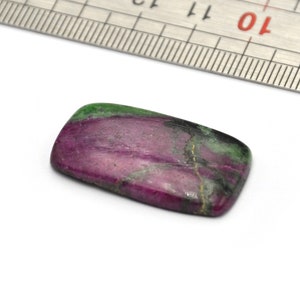 Rubin i Zoisit Cabochon 32mmX18mmX5mm Rektangulär Form Rubin Zoisit/Rubizoit/Anyolit/Rubin-i-zoisit Sten Mineral N.156F