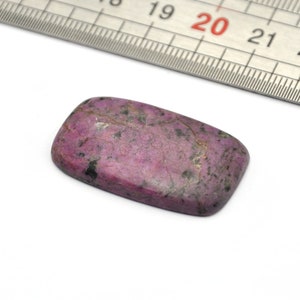 Rubin i Zoisit Cabochon 34mmX20mmX4mm Rektangulär Form Rubin Zoisit/Rubizoit/Anyolit/Rubin-i-zoisit Sten Mineral N.124F