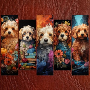 以下が含まれることがあります： 花の背景を持つ犬のイラストが5つあります。それぞれの犬は異なる品種で、毛の色も異なります。イラストはコラージュ形式です。