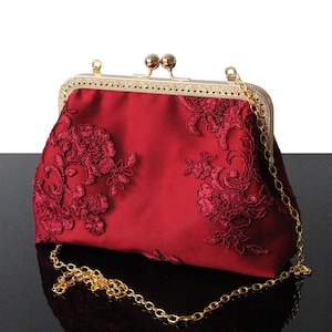 Sac Mariage et soirée Rouge Bordeaux Pochette en Dentelle et soie de Luxe raffine sac Cérémonie avec fermoir doré Cadeau pour elle