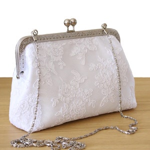 White Wedding purse Kisslock clutch with Silver chain Floral Bridal bag White clutch bag silk and lace Wedding clutch Shoulder bag