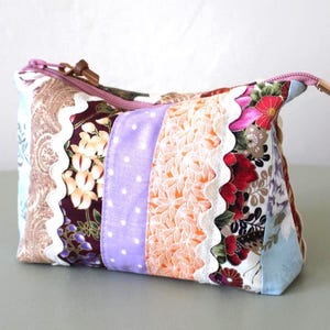 Makeup bag Patchwork pouch Floral purse zippered Quilted Toiletry bag Gift for Her Design unique