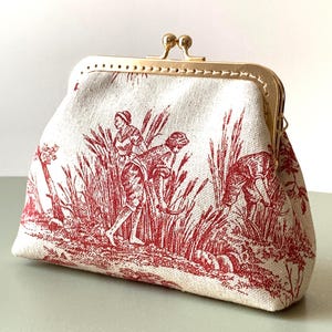 Toile de Jouy purse Makeup bag kisslock red and beige Toile Cosmetic pouch metal frame vintage handbag