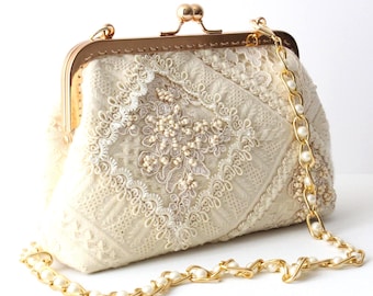 Wedding bag Ivory Beaded clutch Pearl chain Vintage purse Kisslock Champagne Bridal bag