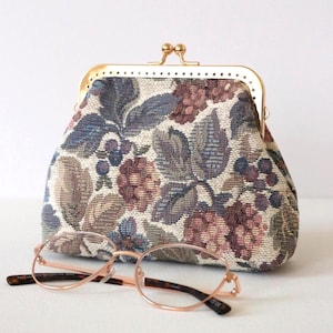 Tapestry Makeup bag with Kisslock metal frame Vintage purse Upholstery fabric made in France Floral Coin purse
