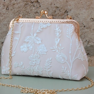 White and Blush Wedding clutch bag Kisslock purse Shoulder Evening clutch Bridal day gift Silk bag kisslock
