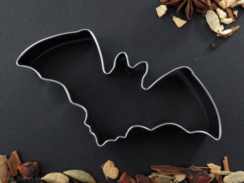 Bat cookie cutter Nr.1 image 1