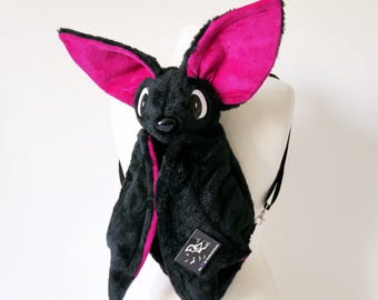 Bat backpack, long-haired fabric 2025 (black, pink inside)
