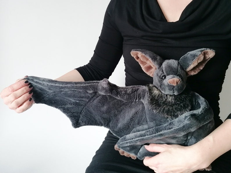 Peter Klaus, the big bat image 1