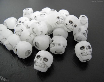 Skull beads (10pcs.) glowinthedark-white