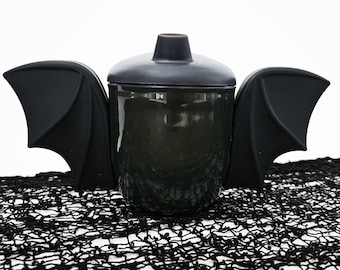 Beak-shaped cup - bat
