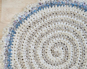 Handmade Crochet Rag Rug, Ivory Beige Blue Swirl, 31 inch