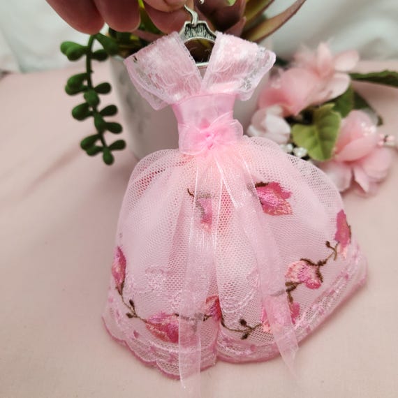 open lace back dress White and Pink Floral Dress S
