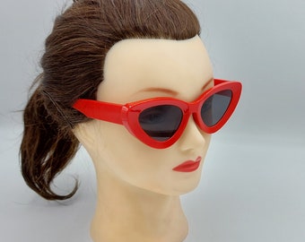 Vintage Retro Red Cat Eye Sunglasses with Rhinestones