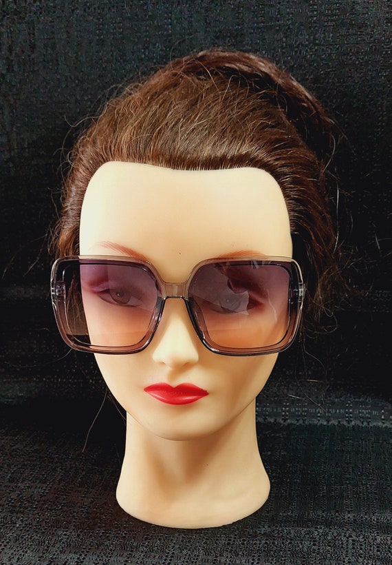 Sunglasses Women, Retro Gray Sunglasses - image 1