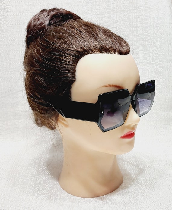 Sunglasses Women, Retro Sunglasses, Black Sunglas… - image 1