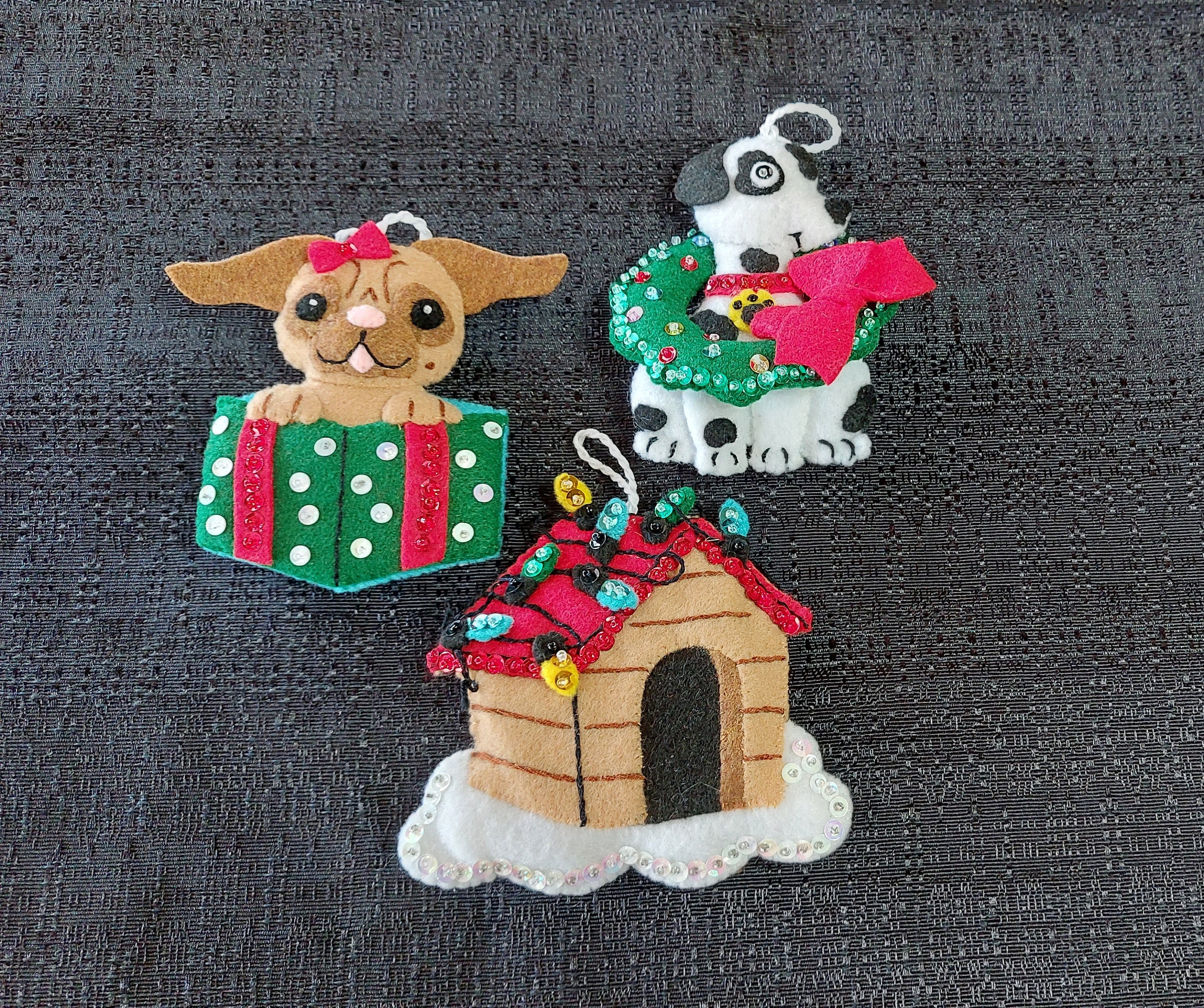 Santa's Sweet Shop ~ Bucilla 6 Piece Felt Ornament Kit #86187, Gingerbread  Man DIY