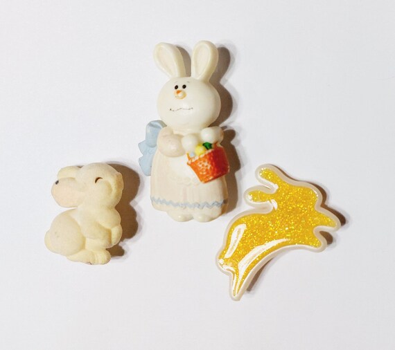Lot of 3 Vintage Easter Pins, Hallmark Easter Bun… - image 1
