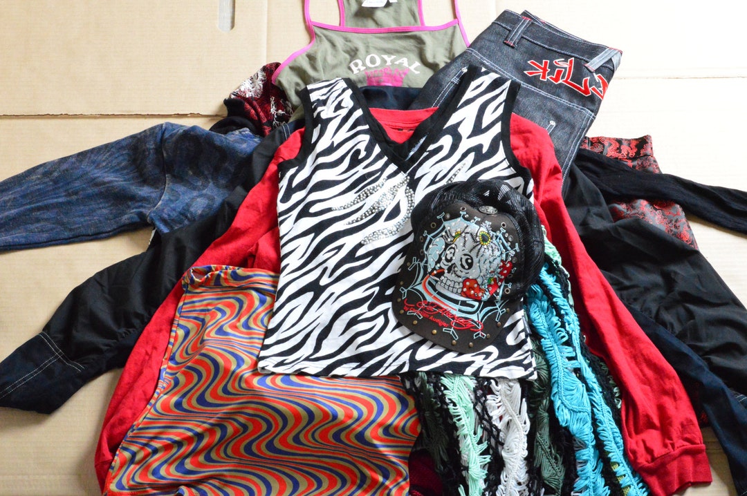 12x Y2K Womens Clothing Mix Reselling Bundle Lot Bulk Resell Wholesale