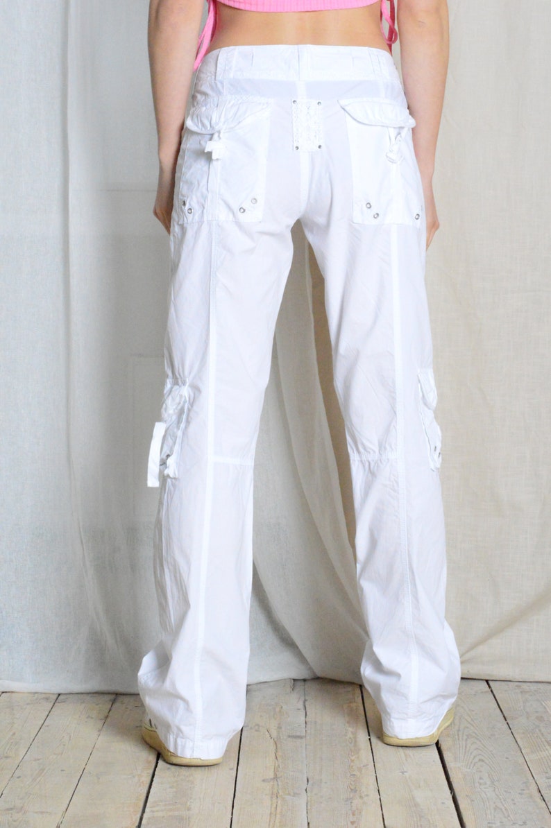 Pantalon cargo blanc Y2K en coton léger pour femmes, tour de taille 31 po. image 8