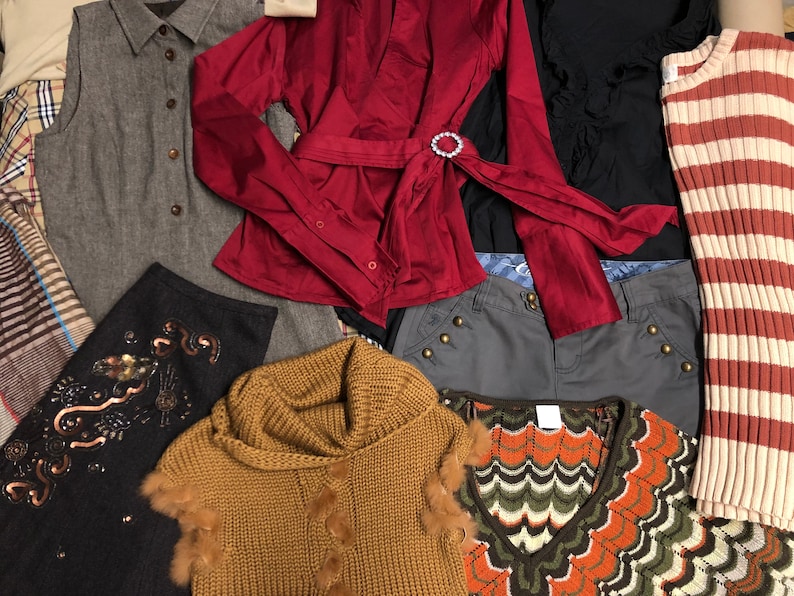12x Late 90s Y2K Womens Clothing Mix Reselling Bundle Lot Bulk Resell