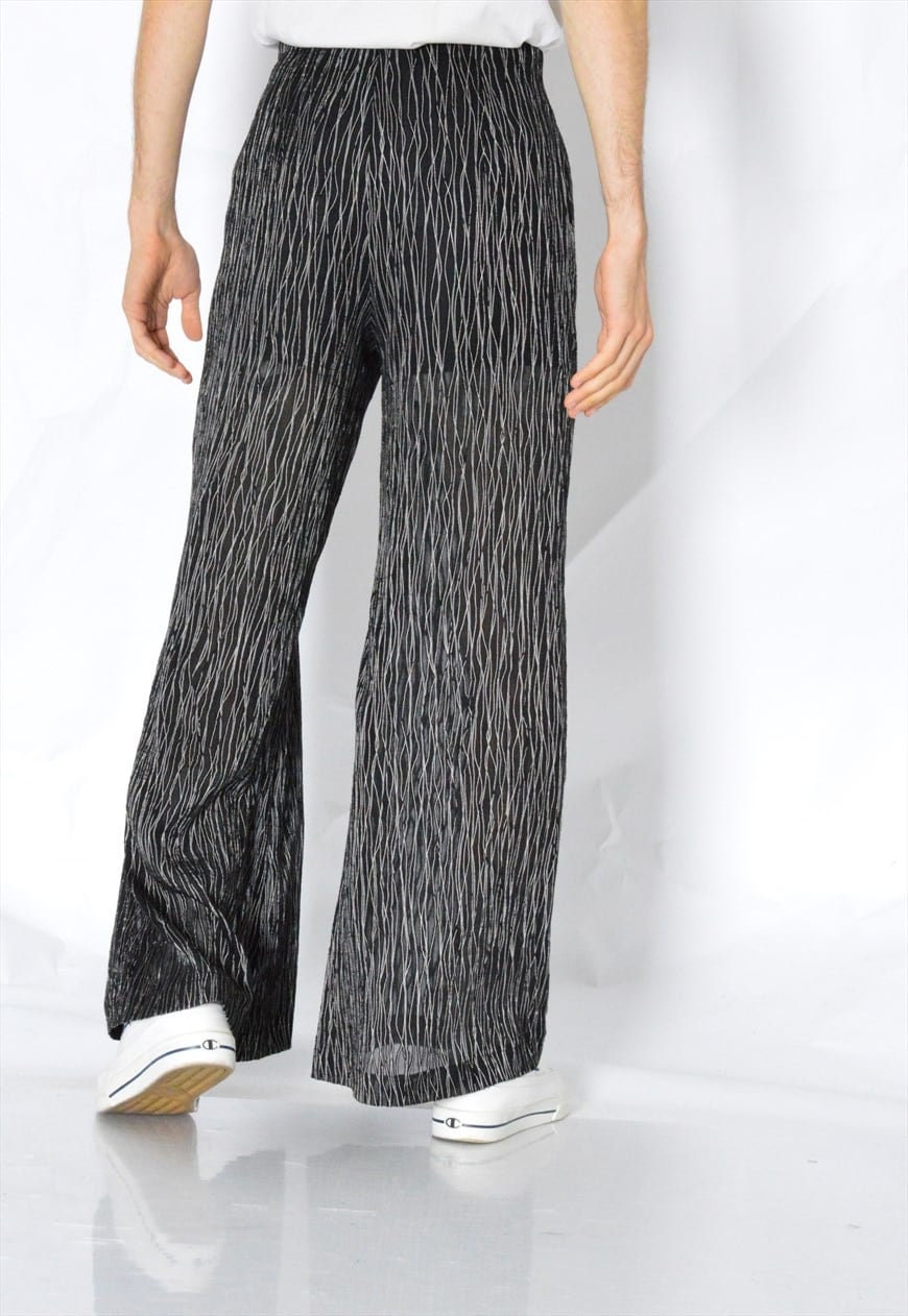Vintage 90s Unisex Black Wavy Striped Graphic Lightweight Flare