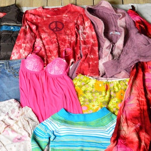 Lot de 200 vêtements pour femmes de l'an 2000 en gros
