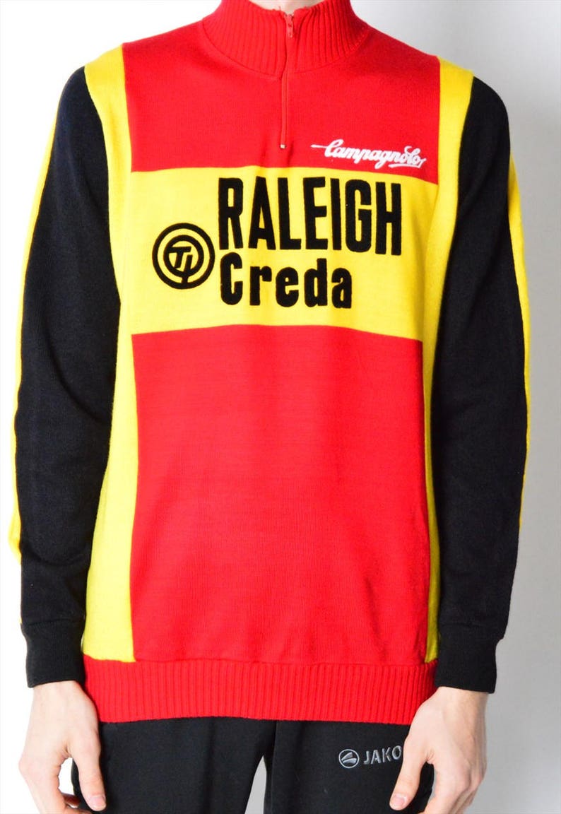 Vintage 90s Red Yellow Colour Block Zipper Jumper Sweater Pullover M Size Medium