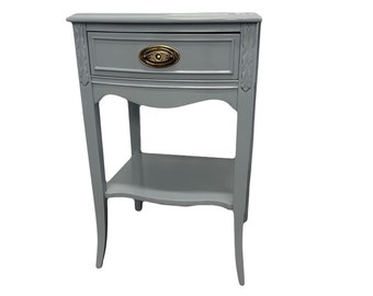 Hepplewhite Nightstand In Van Courtland Blue By Benjamin Moore