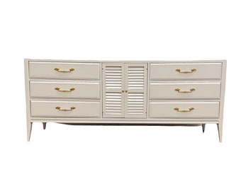 Basic-Witz Dresser in Pearly White