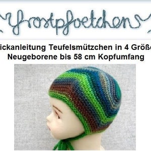 Puede incluir: Un gorro de punto de color verde, azul y marrón con una cuerda de amarre. El gorro está en una cabeza de maniquí. El texto "Strickanleitung Teufelsmützchen in 4 Größen: Neugeborene bis 58 cm Kopfumfang" está debajo del gorro.