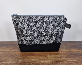 Project Bag XS metallic ornaments, sock knitting bag sizes, needle cozy optional