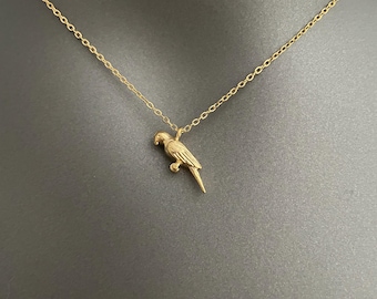 Papegaaiketting – hanger met tropische vogel | Goud/verzilverd | Sierlijke dierenbedelketting | Op de natuur geïnspireerd cadeau voor haar