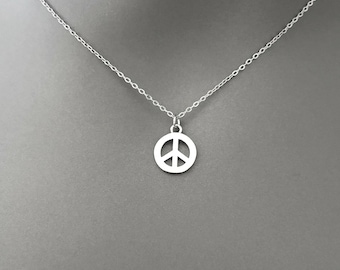 Gold Silver Peace Sign Necklace – Dainty Peace Symbol Pendant | Minimalist Jewelry | Boho Hippie Necklace | Meaningful Gift for Her