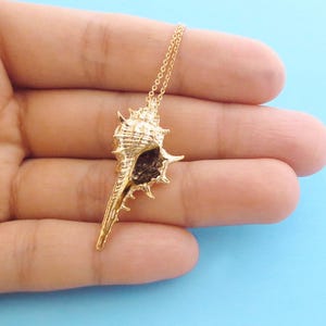 Conch necklace, Seashell necklace, Ariel necklace, Gold necklace, Silver necklace, Gift for women, Gift for mom, Gift for friends