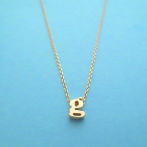 Gioielli personalizzati Collana minuscola Collana iniziale in oro con lettera piccola Regalo personalizzato Regalo per lui Regalo per lei Regalo per la mamma