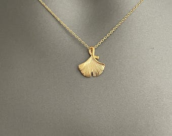 Ginkgobladketting – botanische hanger in goud of zilver | Minimalistische, op de natuur geïnspireerde sieraden | Symbolisch cadeau voor haar