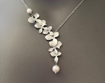Collar tipo lariat floral, collar en forma de Y con flores en oro o plata con perlas Swarovski, elegante regalo de joyería botánica para ella.