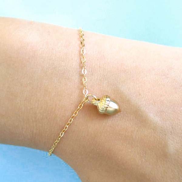 Acorn bracelet, Gold bracelet, Silver bracelet, Cute gift, Minimal gift, Dainty gift, Gift for best friend, Gift for lovers